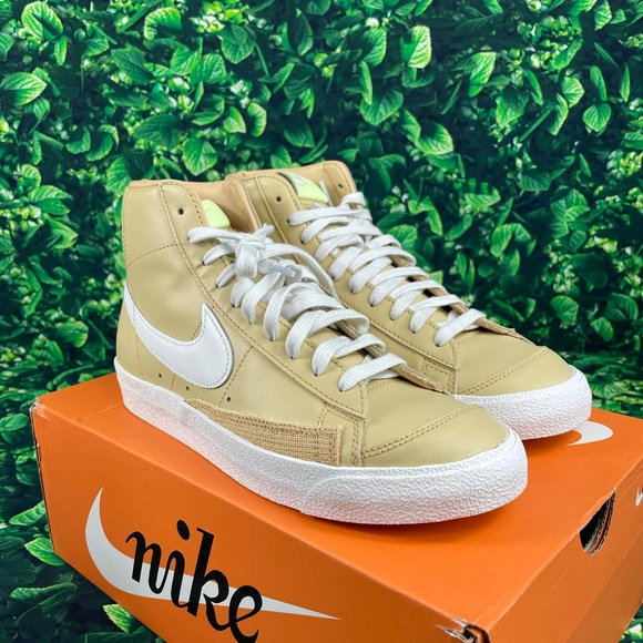 Nike Blazer Mid '77 Women's  |DD9679-200 - Picture 7 of 8